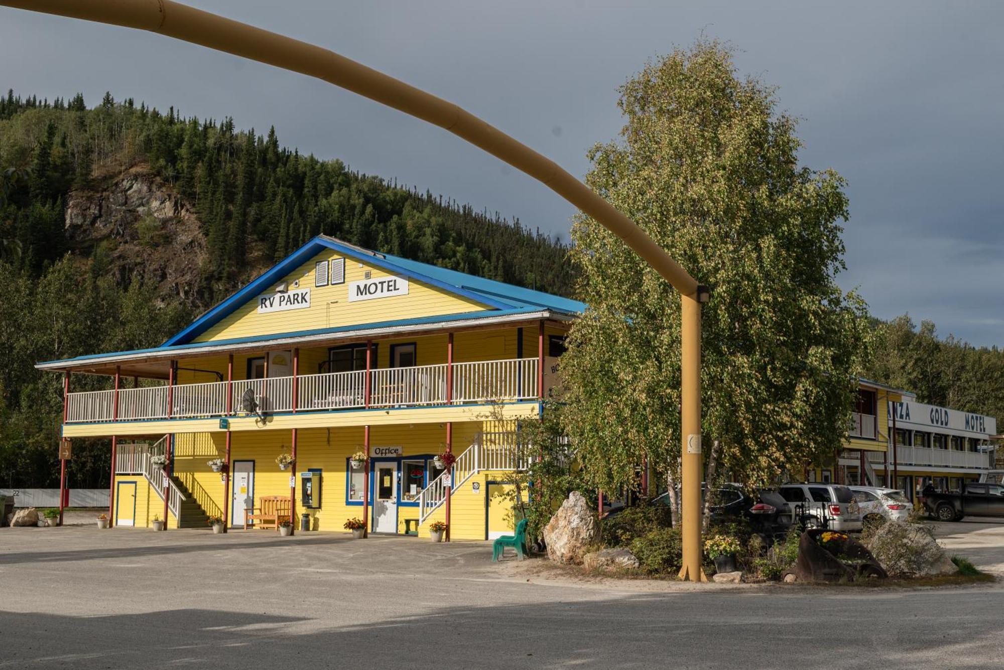 Bonanza Gold Motel ดอว์สันซิตี้ ภายนอก รูปภาพ