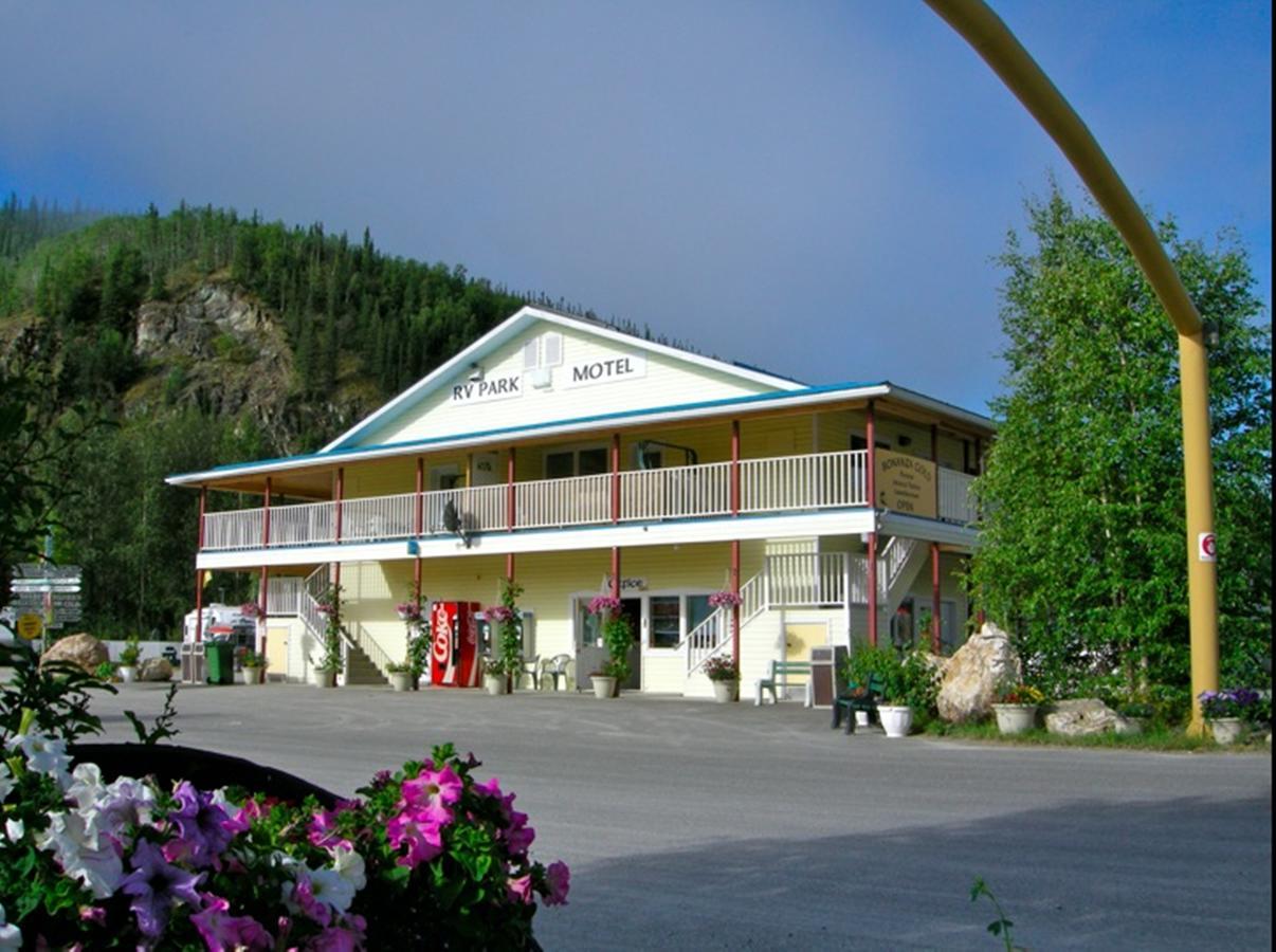 Bonanza Gold Motel ดอว์สันซิตี้ ภายนอก รูปภาพ